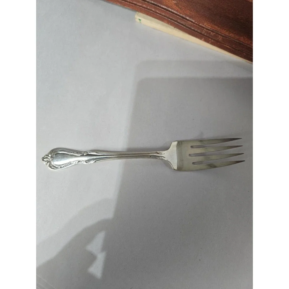 Wm. A. Rogers Oneida Flatware Set 23pc Silver Overlaid Memory Pattern